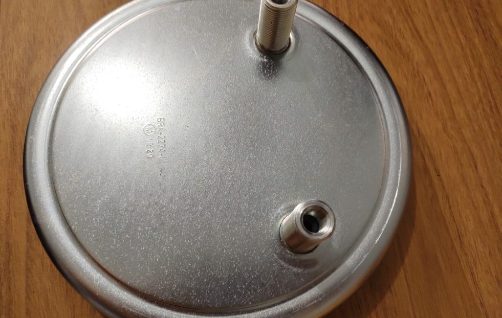 Banho de zinco parado: solução ideal para peças grandes ou delicadas