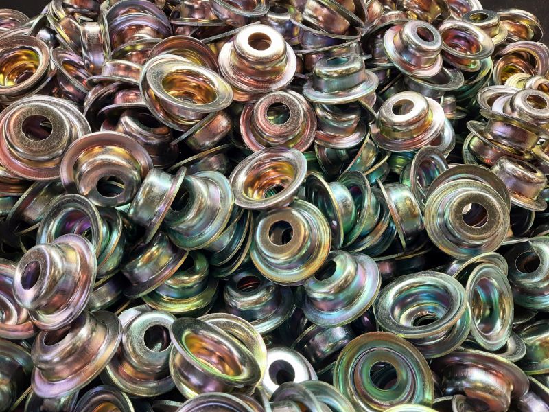Zincagem amarela: proteção anticorrosiva com alta performance industrial